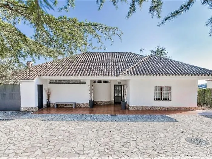 Дом отдыха Villa Rosa By Alventholidays Калонже